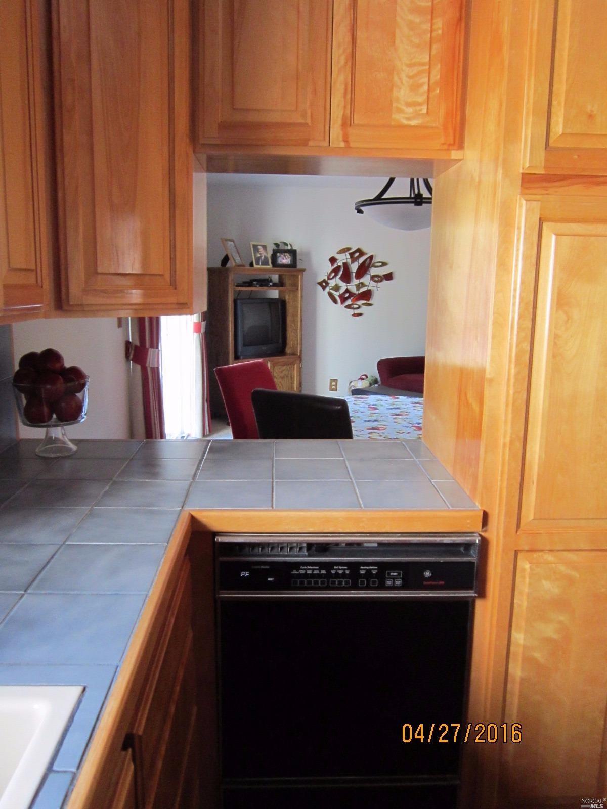 324 Valencia St, Vallejo, CA 94591 photo 14