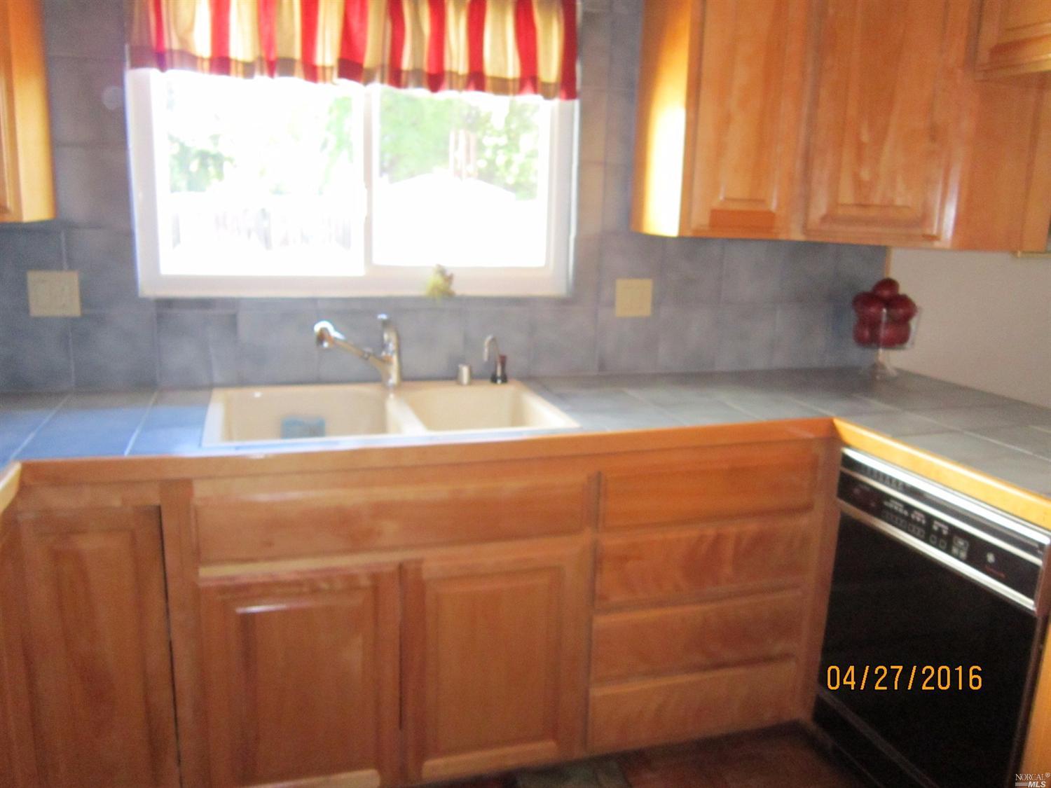 324 Valencia St, Vallejo, CA 94591 photo 15