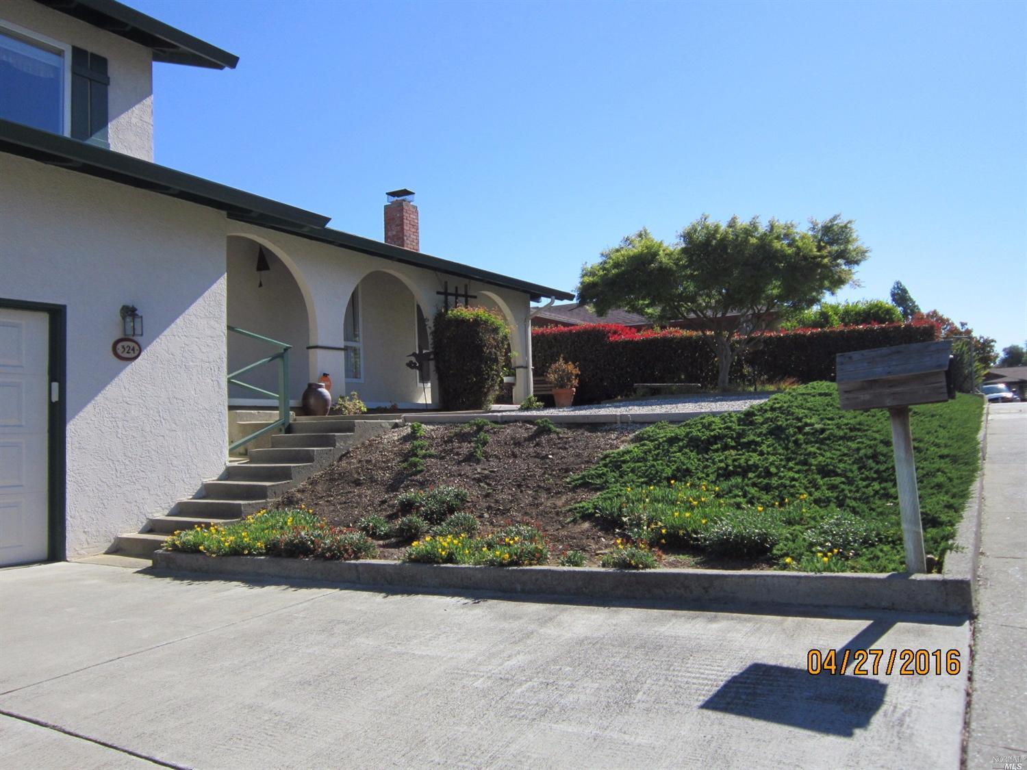 324 Valencia St, Vallejo, CA 94591 photo 4