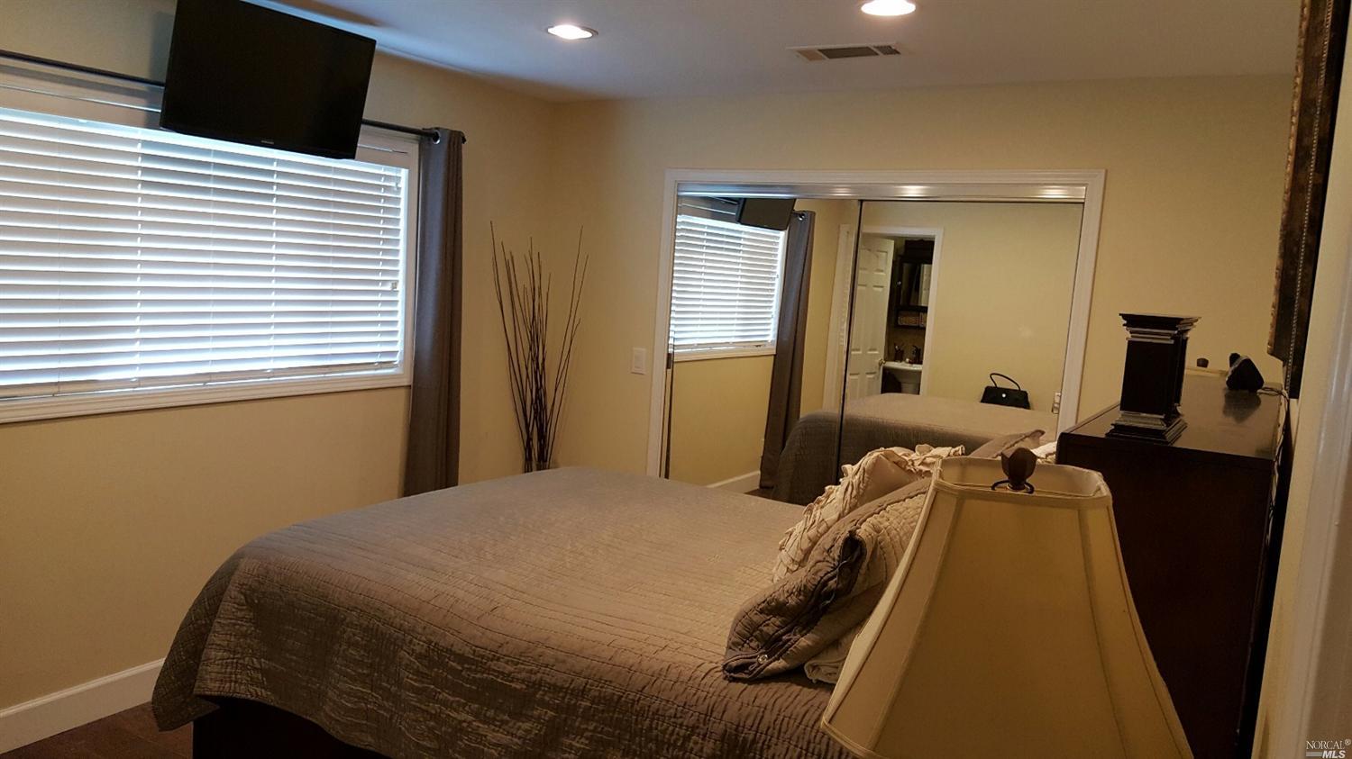 154 Luna Dr, Vallejo, CA 94591 photo 8