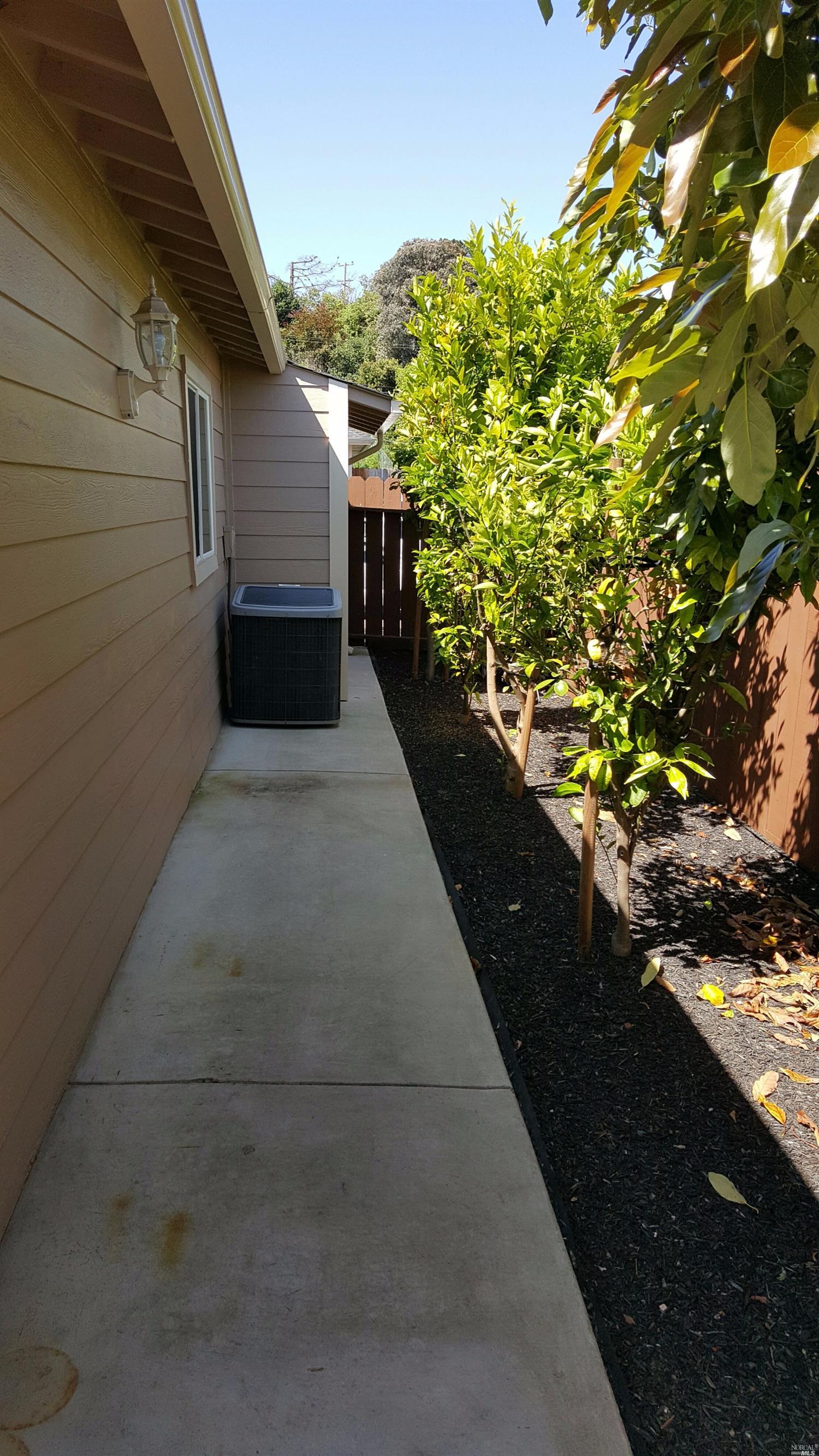 154 Luna Dr, Vallejo, CA 94591 photo 18