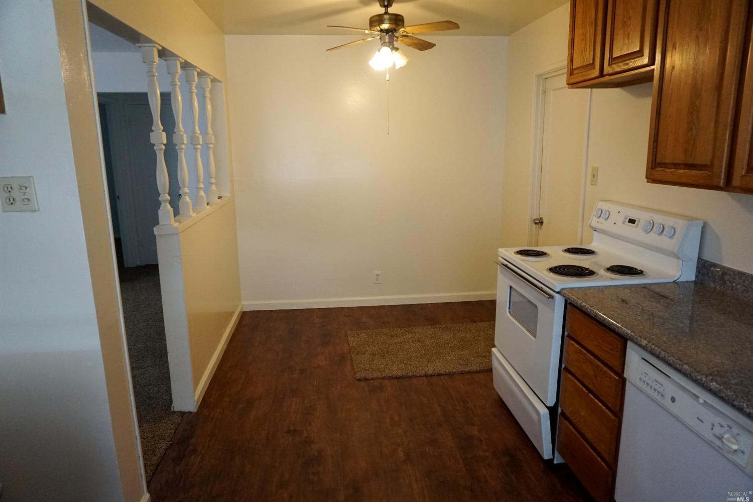 1008 Castlewood Dr, Vallejo, CA 94591 photo 5