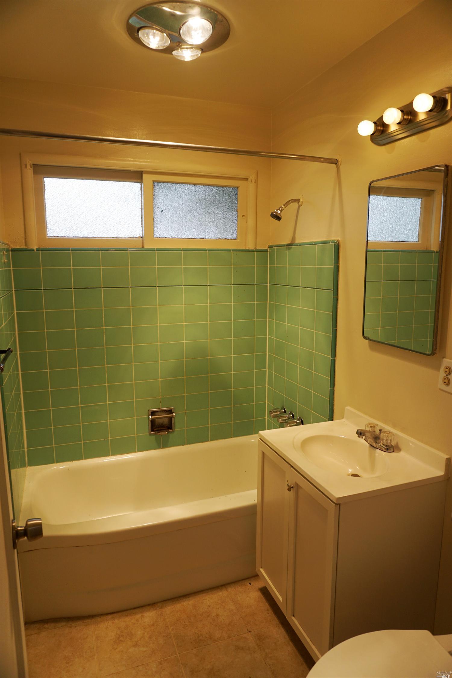1008 Castlewood Dr, Vallejo, CA 94591 photo 7