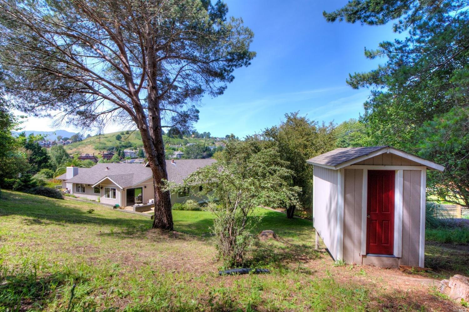 7 Deer Hill Ct, Mill Valley, CA 94941 photo 2