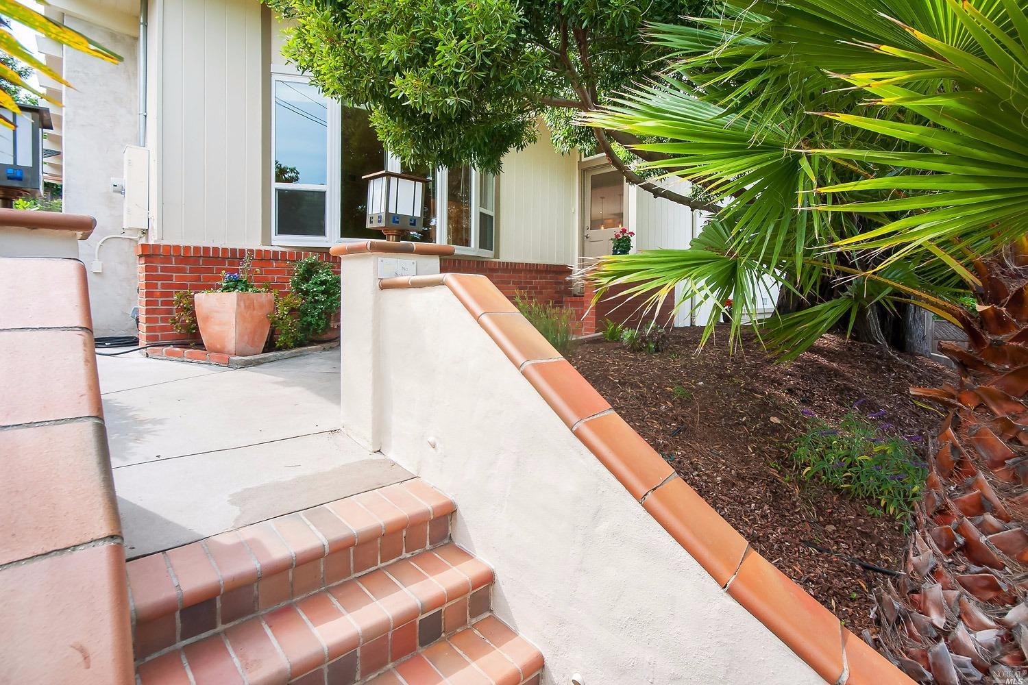 209 Chapman Dr, Corte Madera, CA 94925 photo 2