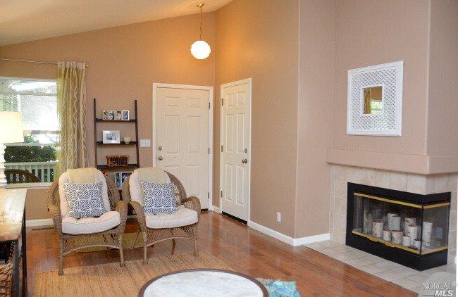 2033 Devonshire Dr, Napa, CA 94558 photo 6