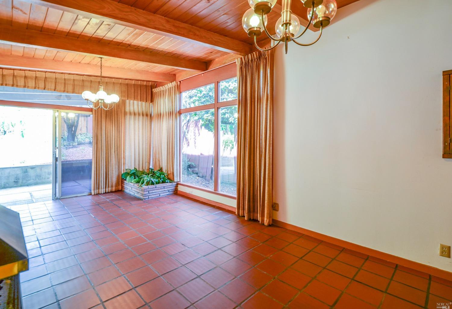 18 La Vuelta St, Vallejo, CA 94590 photo 22
