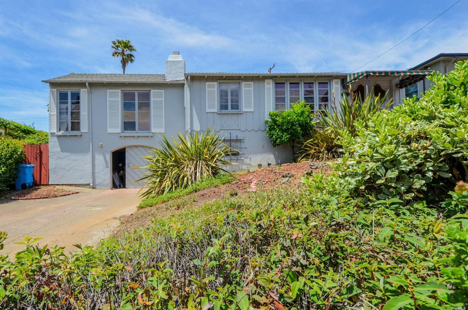 18 La Vuelta St, Vallejo, CA 94590 photo 3