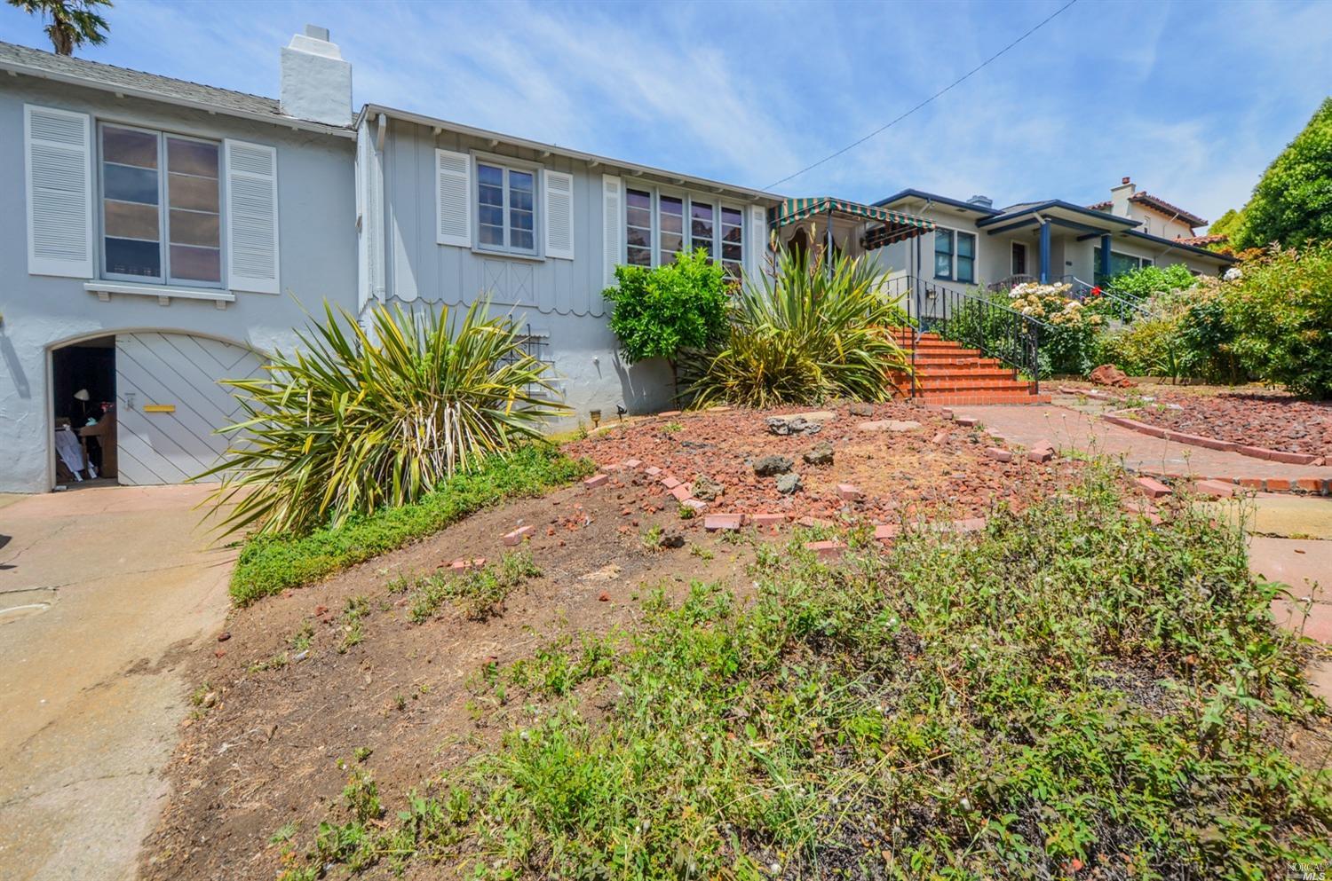 18 La Vuelta St, Vallejo, CA 94590 photo 2