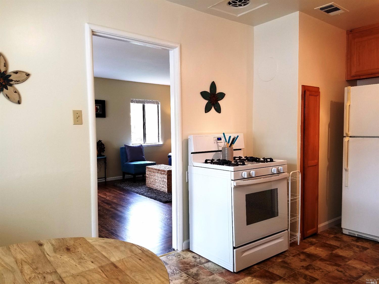 1089 Western Ave, Vallejo, CA 94591 photo 8