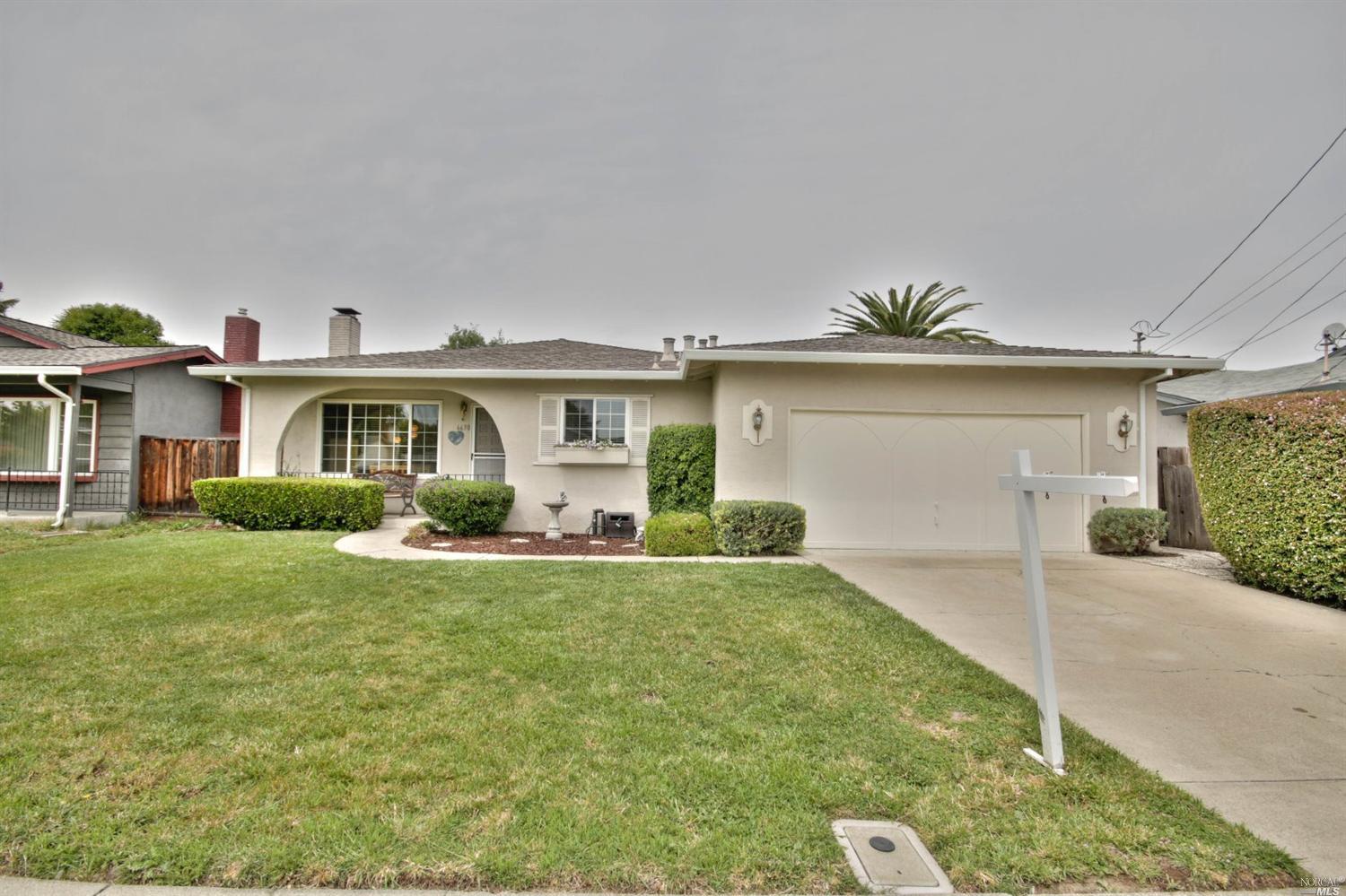 6630 Hemlock St, Dublin, CA 94568 photo 2