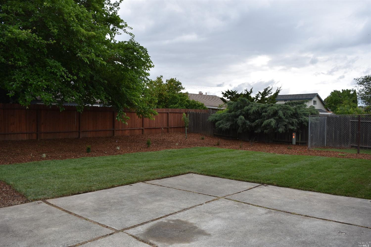 1055 Mockingbird Ct, Fairfield, CA 94533 photo 14