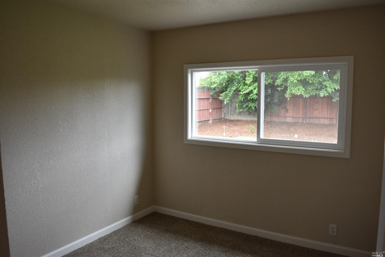 1055 Mockingbird Ct, Fairfield, CA 94533 photo 7