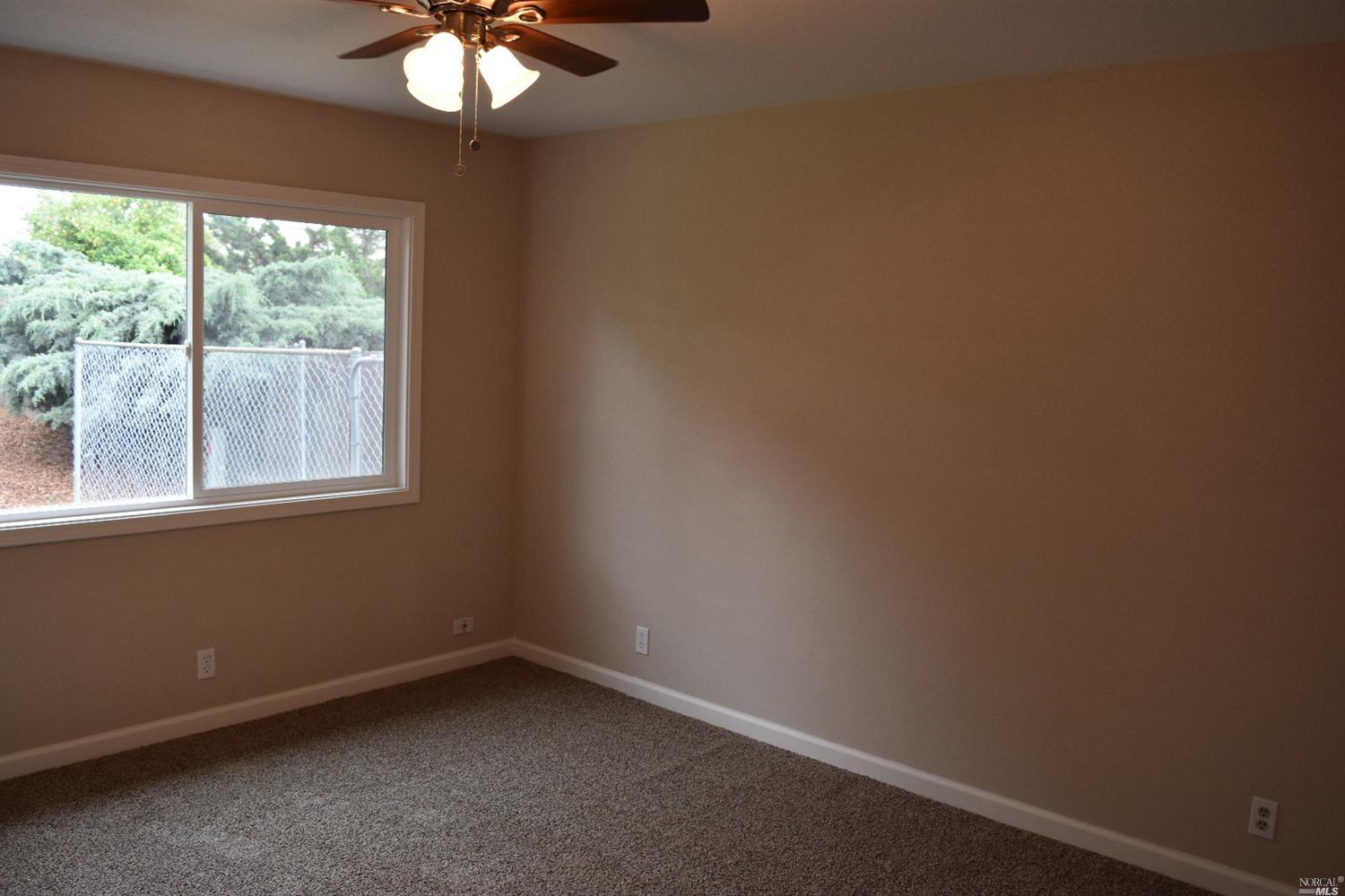 1055 Mockingbird Ct, Fairfield, CA 94533 photo 9