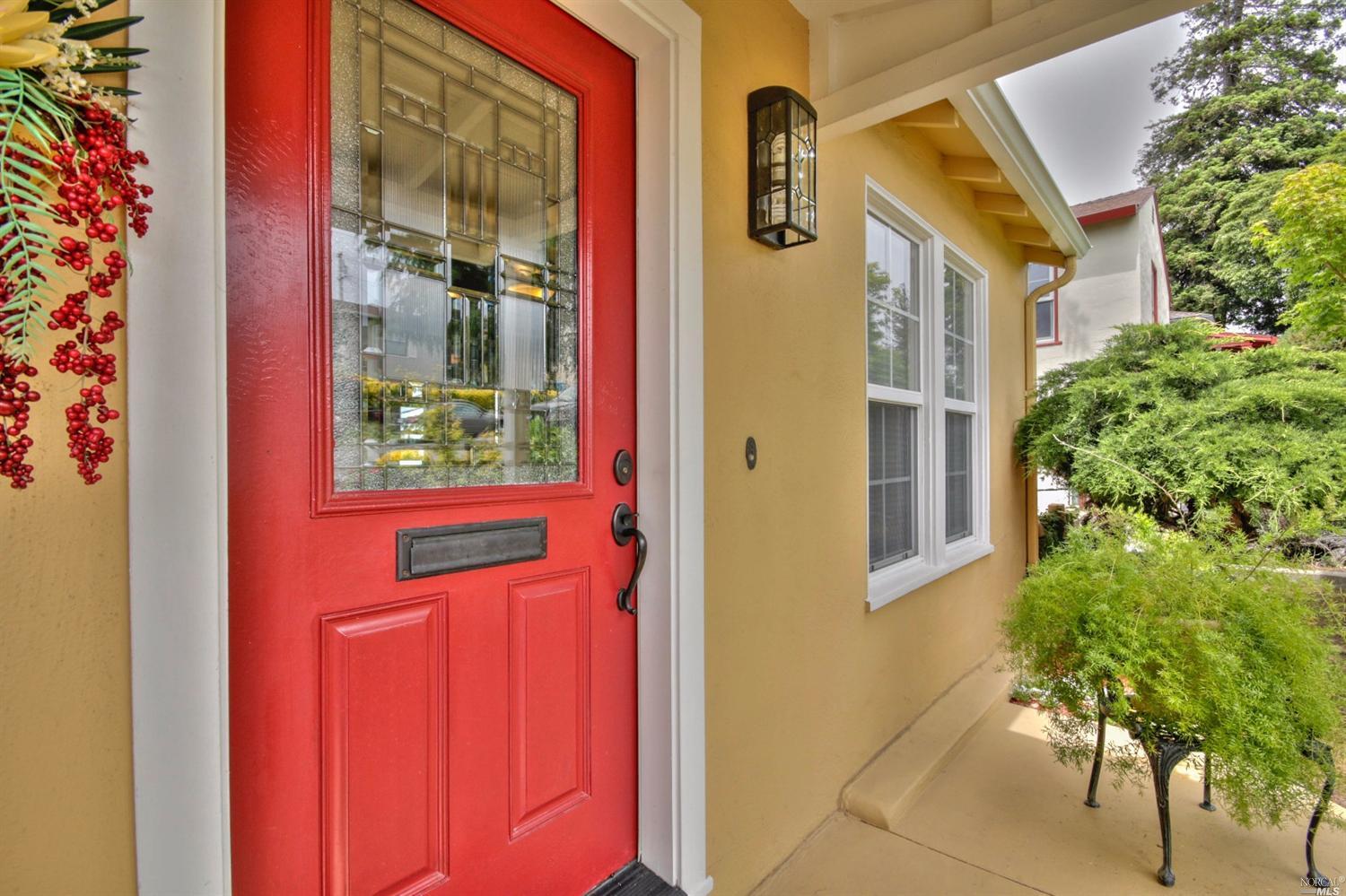 2529 Alameda St, Vallejo, CA 94590 photo 3
