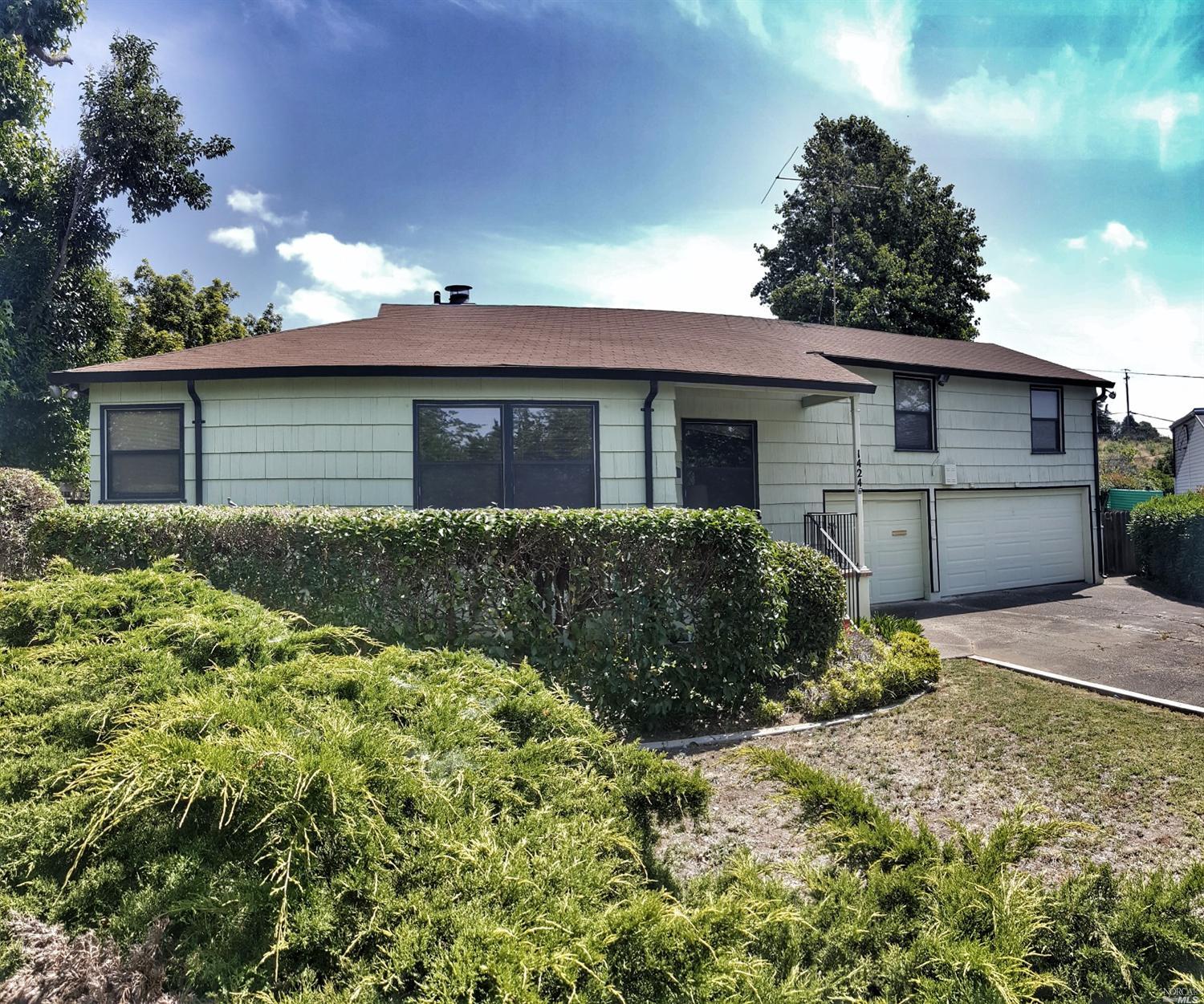 1424 Carl Ave, Vallejo, CA 94590 photo 2