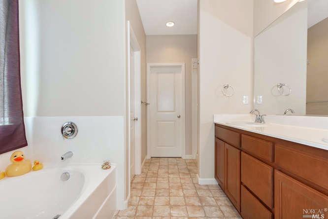 7292 Abbey Dr, Vallejo, CA 94591 photo 14