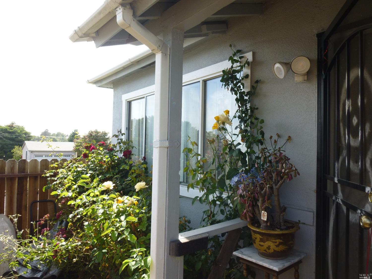 1200 Gateway Dr, Vallejo, CA 94589 photo 2