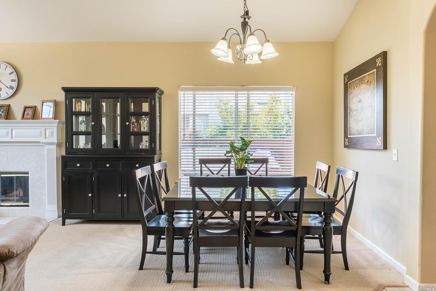 1069 Elsbree Ln, Windsor, CA 95492 photo 6