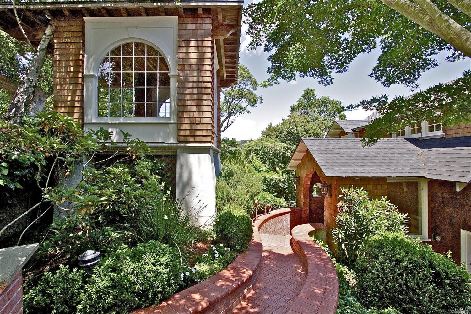 166 Helens Ln, Mill Valley, CA 94941 photo 2