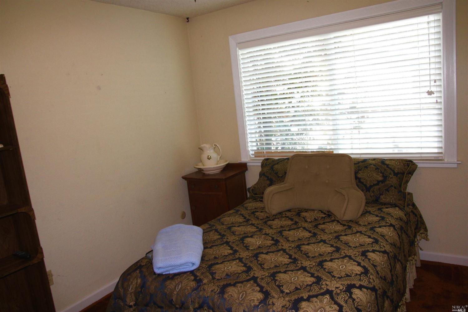 182 Bluebird Dr, Windsor, CA 95492 photo 17