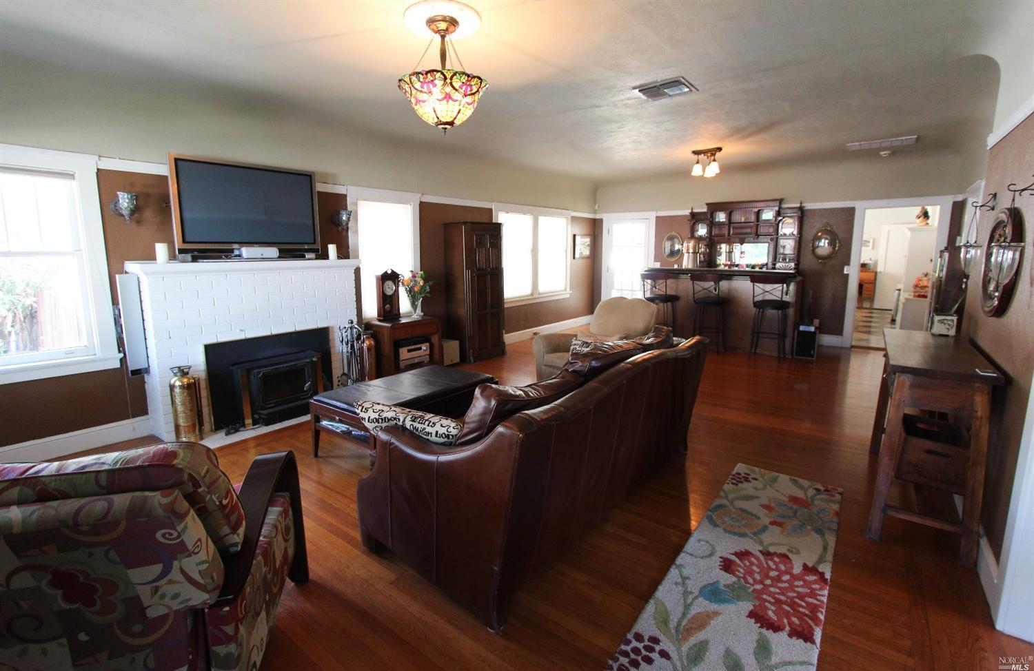 391 S 1st St, Dixon, CA 95620 photo 8