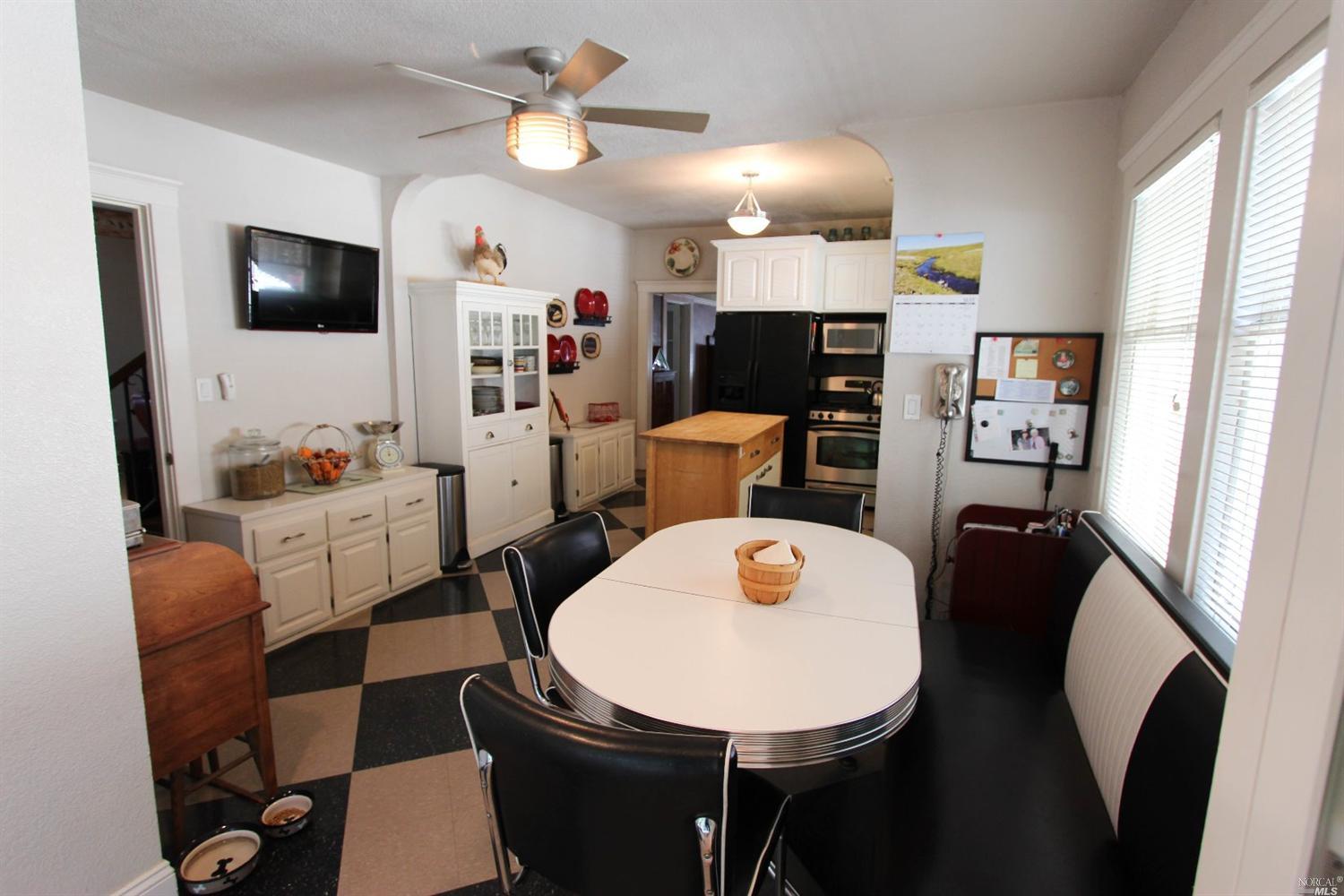391 S 1st St, Dixon, CA 95620 photo 18