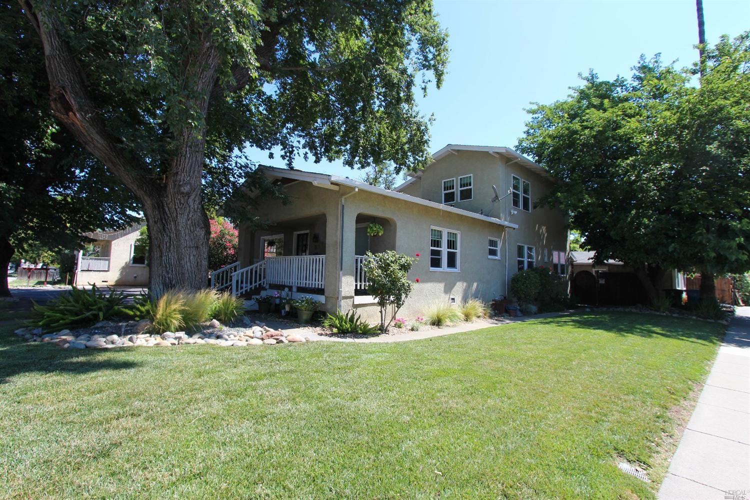 391 S 1st St, Dixon, CA 95620 photo 2