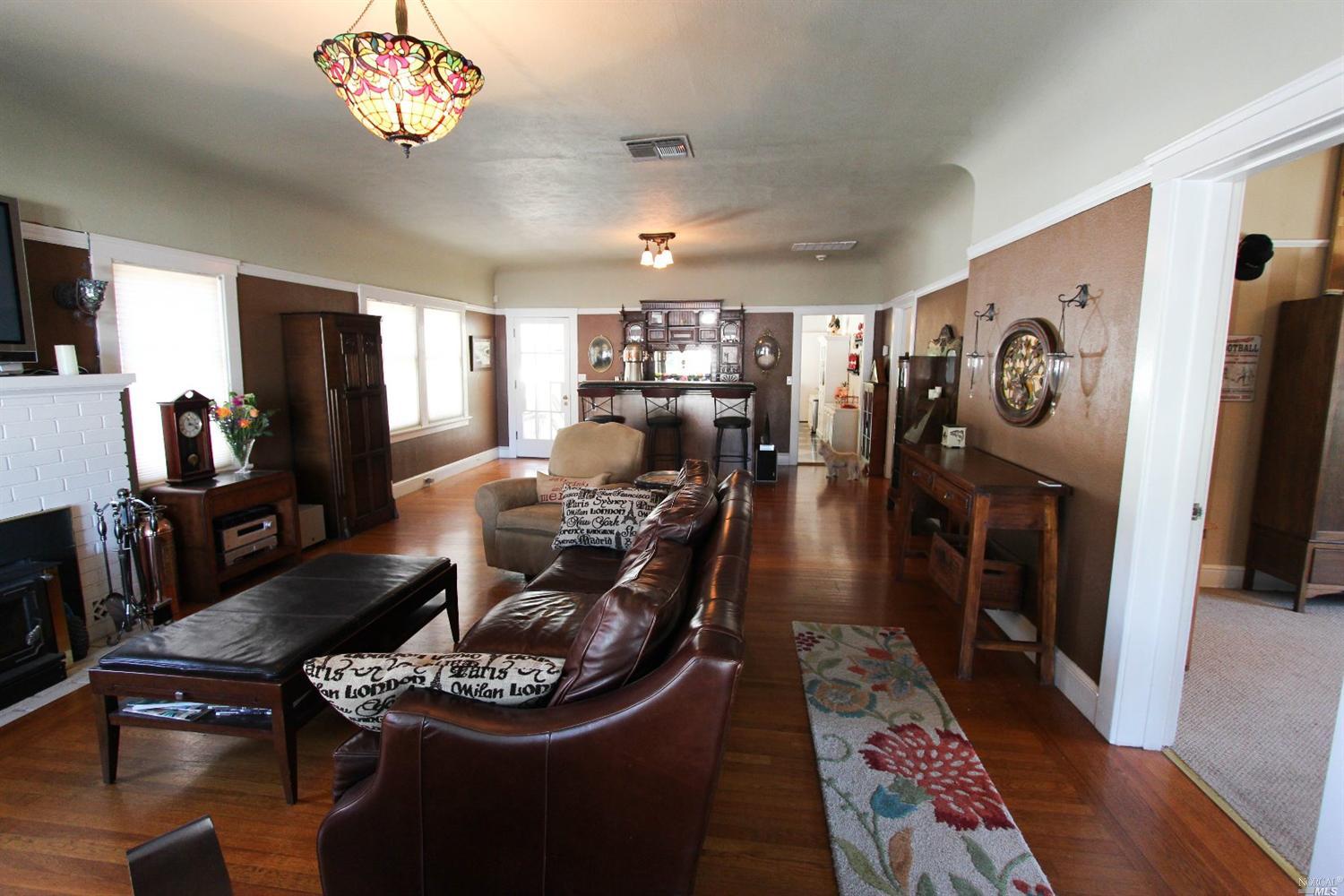 391 S 1st St, Dixon, CA 95620 photo 9