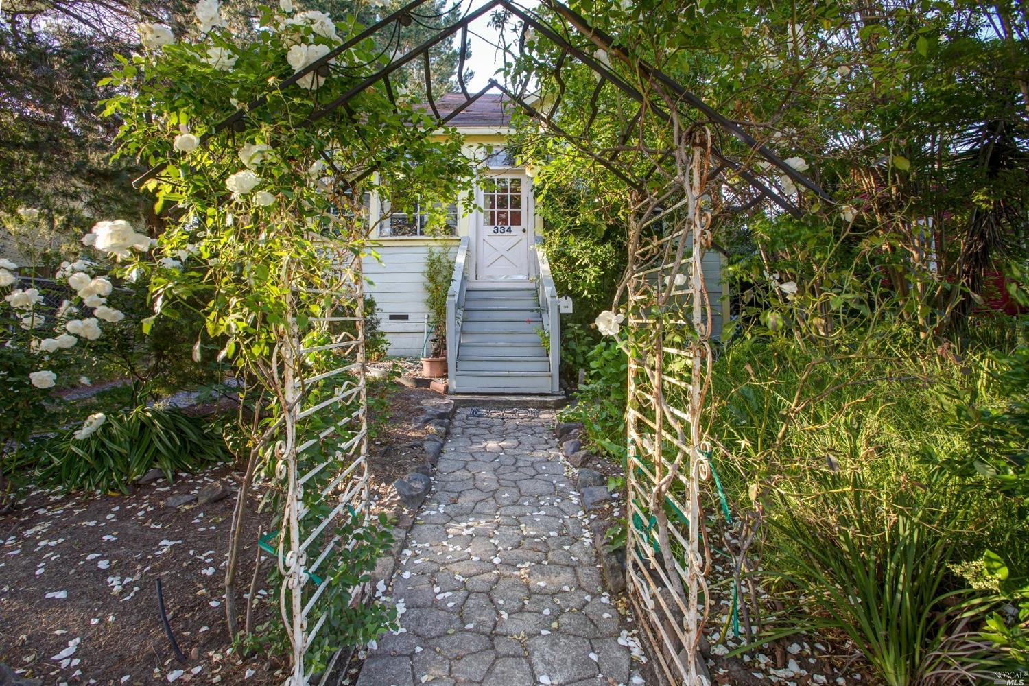 334 Bodega Ave, Petaluma, CA 94952 photo 3