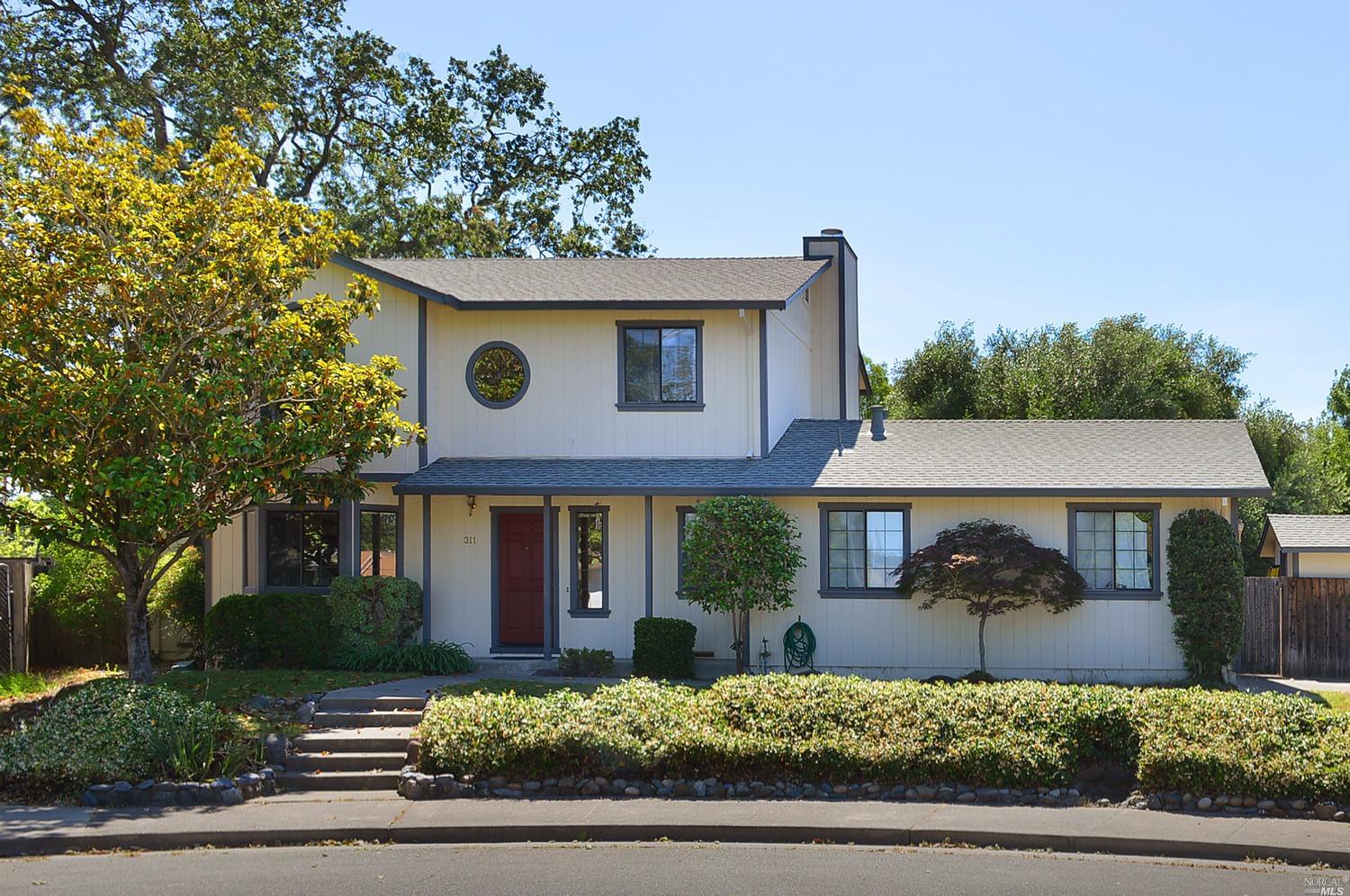 311 Alden Ct, Windsor, CA 95492 photo 2