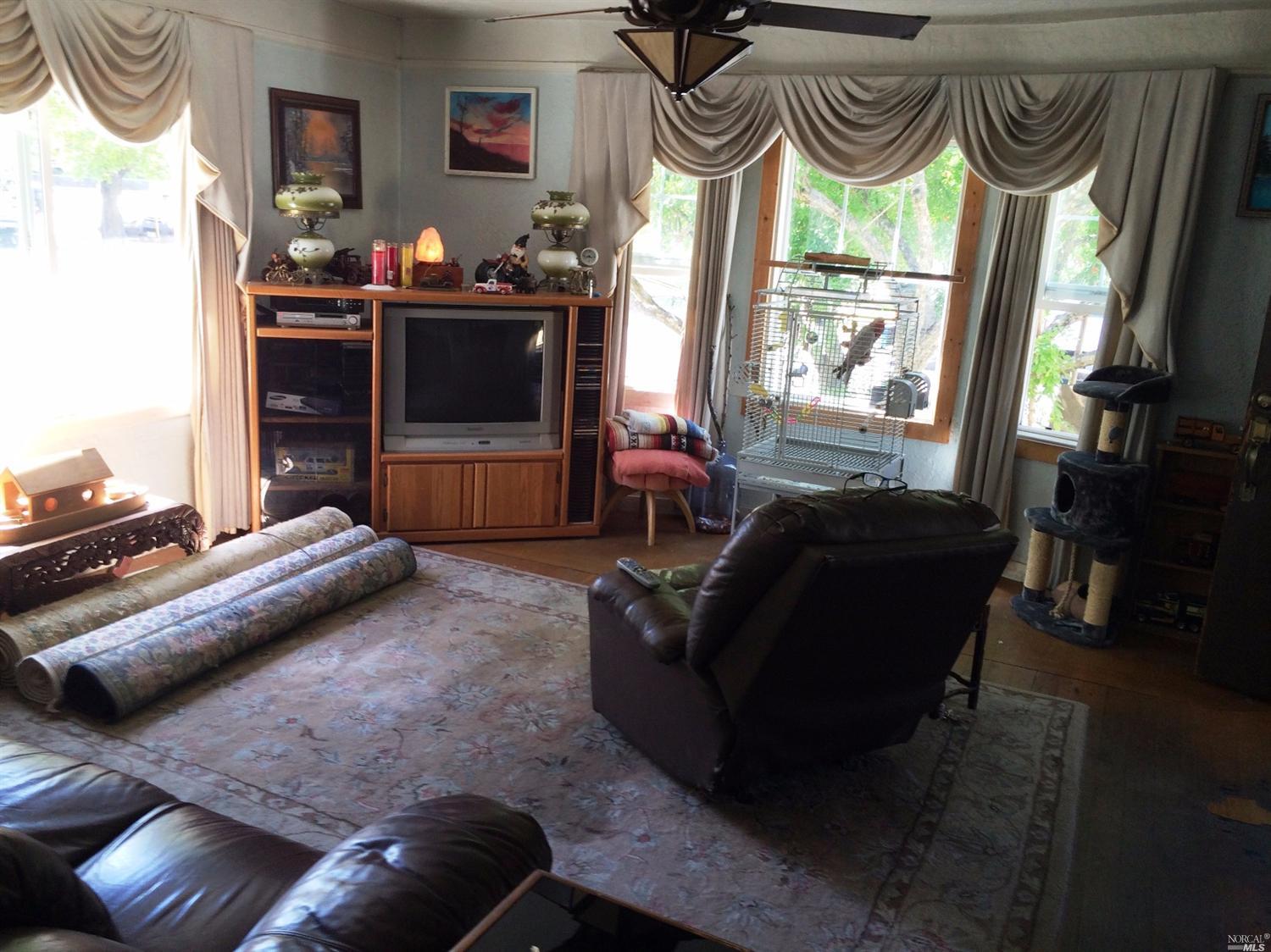 507 Catherine St, Vacaville, CA 95688 photo 2