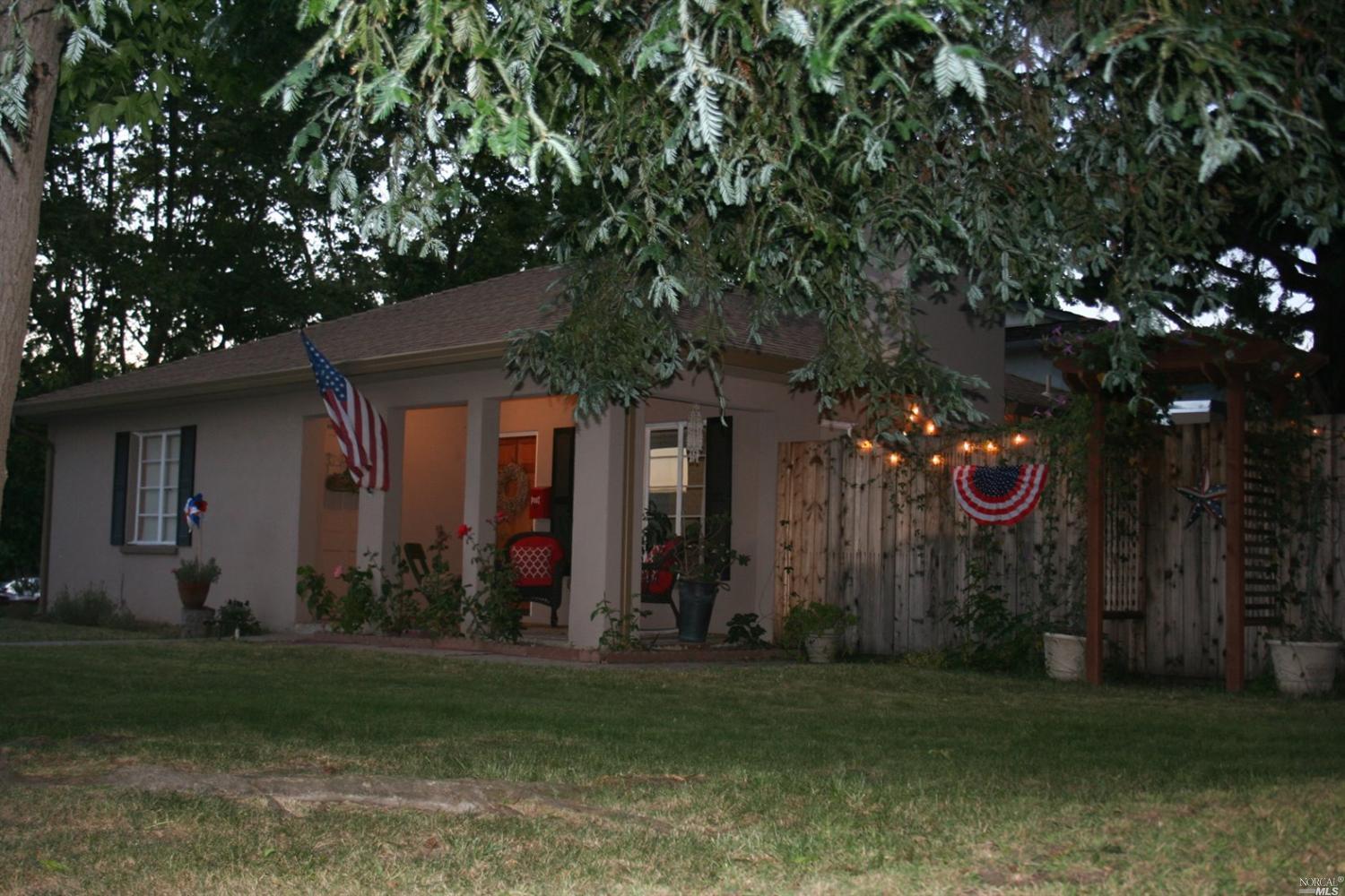 201 E L St, Benicia, CA 94510 photo 1