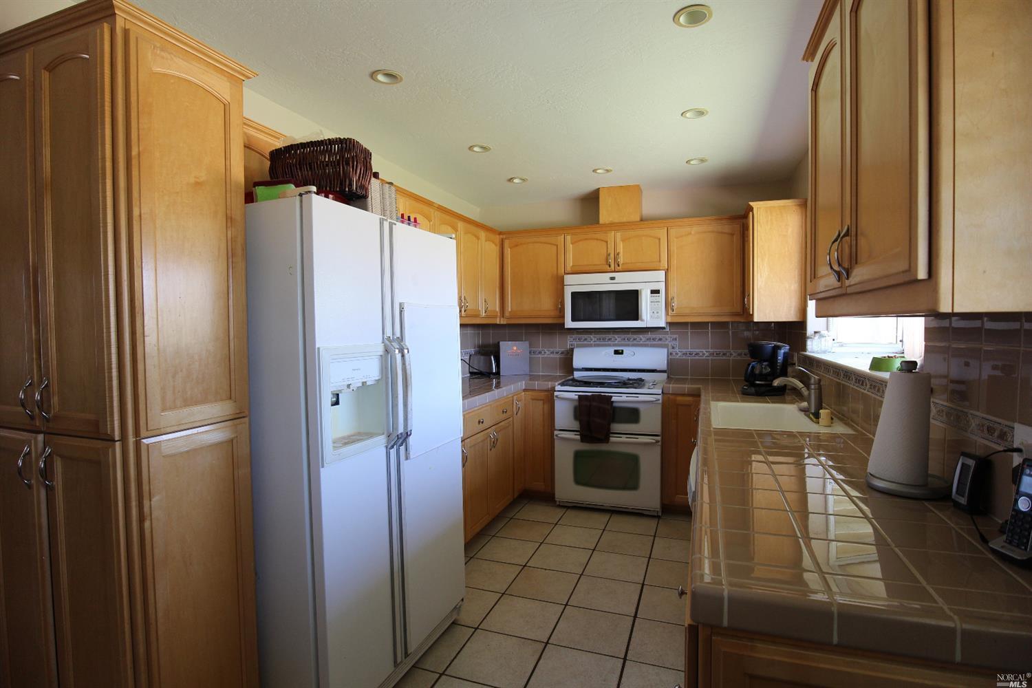7670 Maverick Ln, Vacaville, CA 95688 photo 6