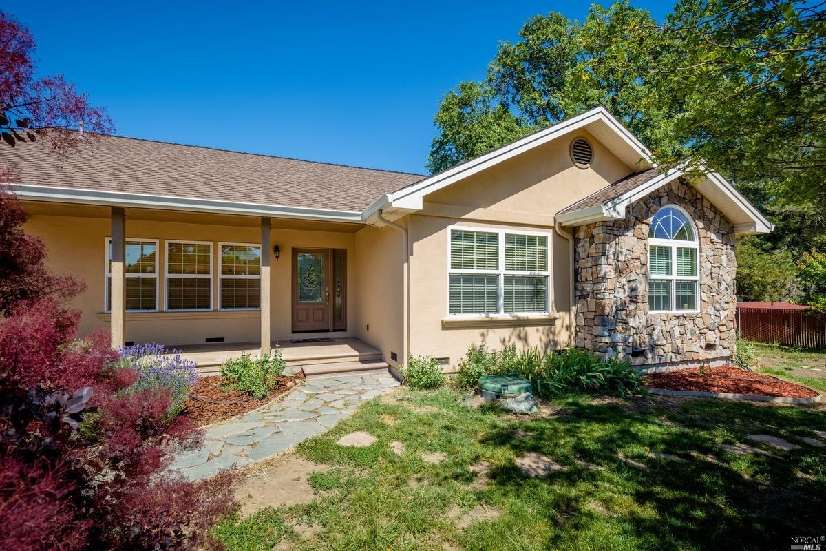 703 Coast St, Willits, CA 95490 photo 3