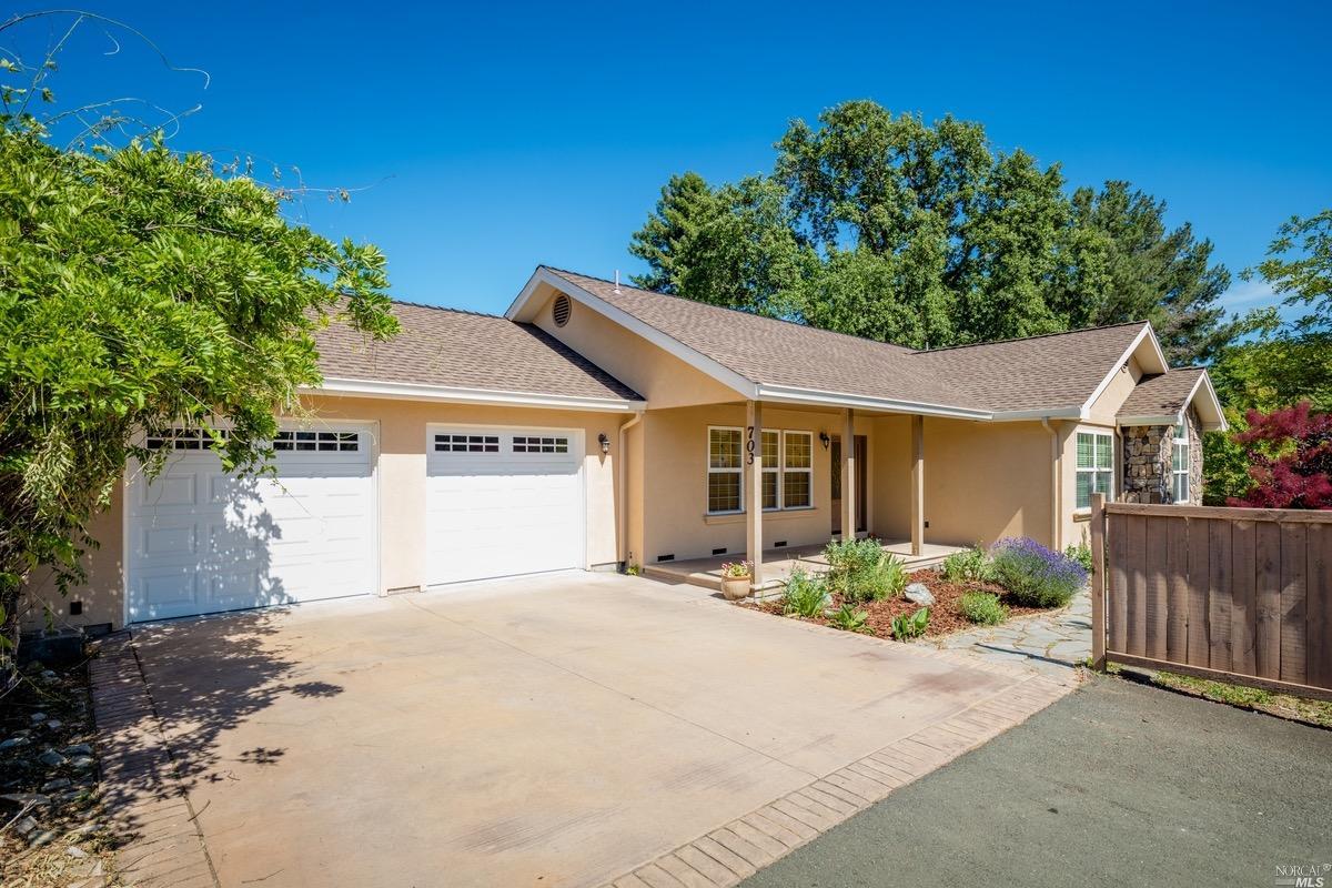 703 Coast St, Willits, CA 95490 photo 2