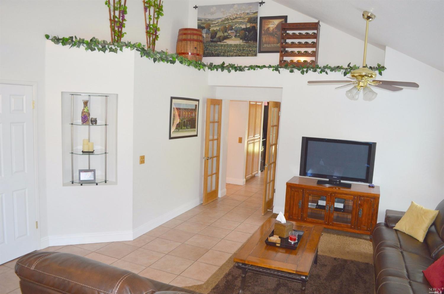 563 Quaking Aspen Ln, Windsor, CA 95492 photo 5