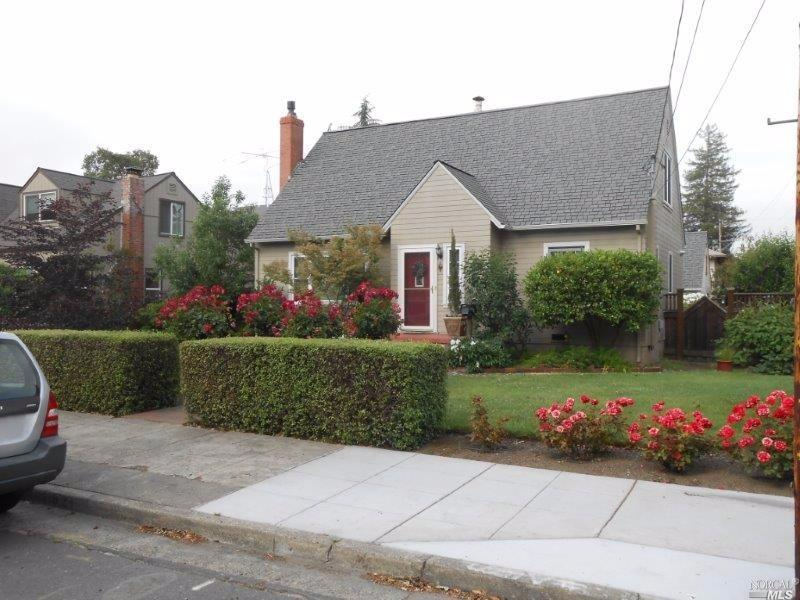921 Wright St, Santa Rosa, CA 95404 photo 4