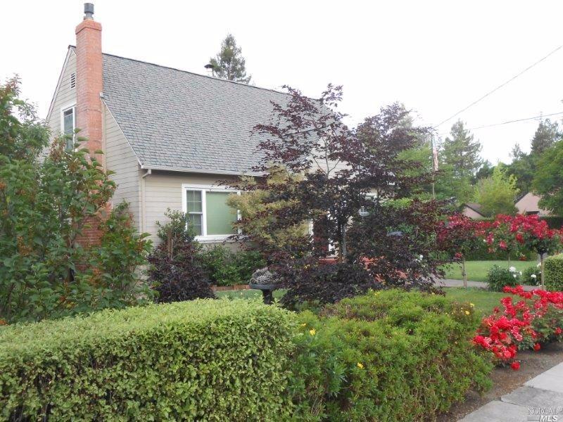 921 Wright St, Santa Rosa, CA 95404 photo 2