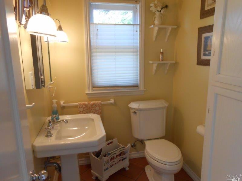 921 Wright St, Santa Rosa, CA 95404 photo 16