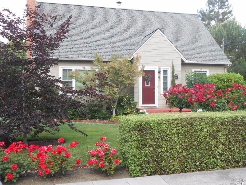 921 Wright St, Santa Rosa, CA 95404 photo 1