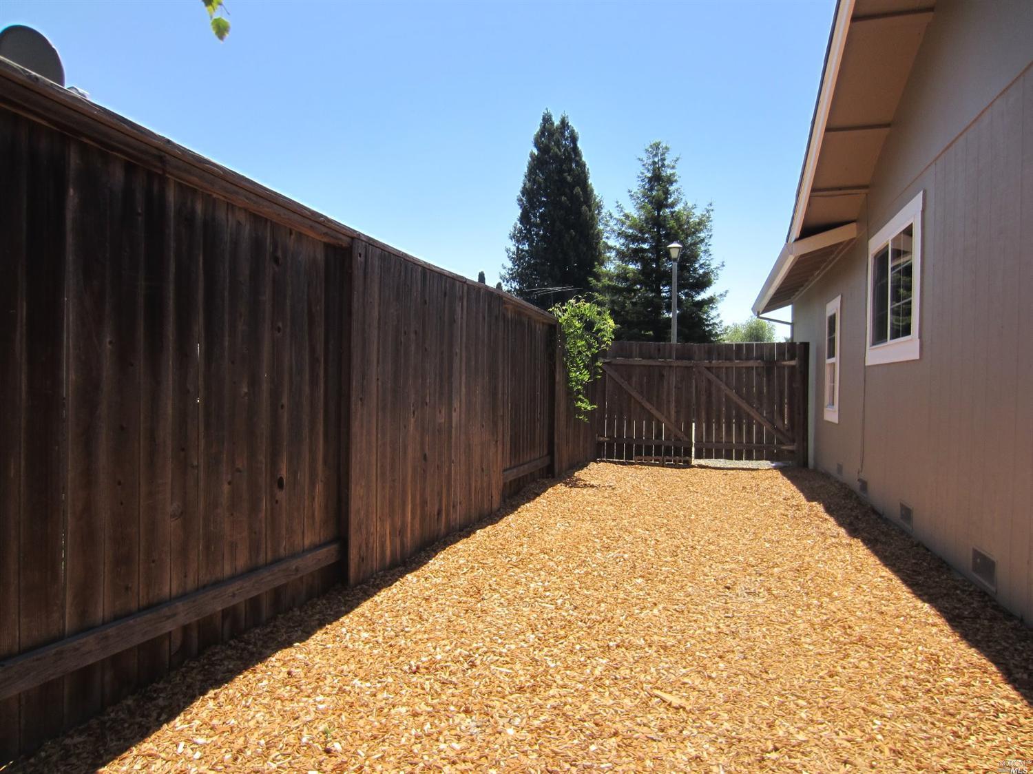 530 Bluebird Dr, Windsor, CA 95492 photo 12