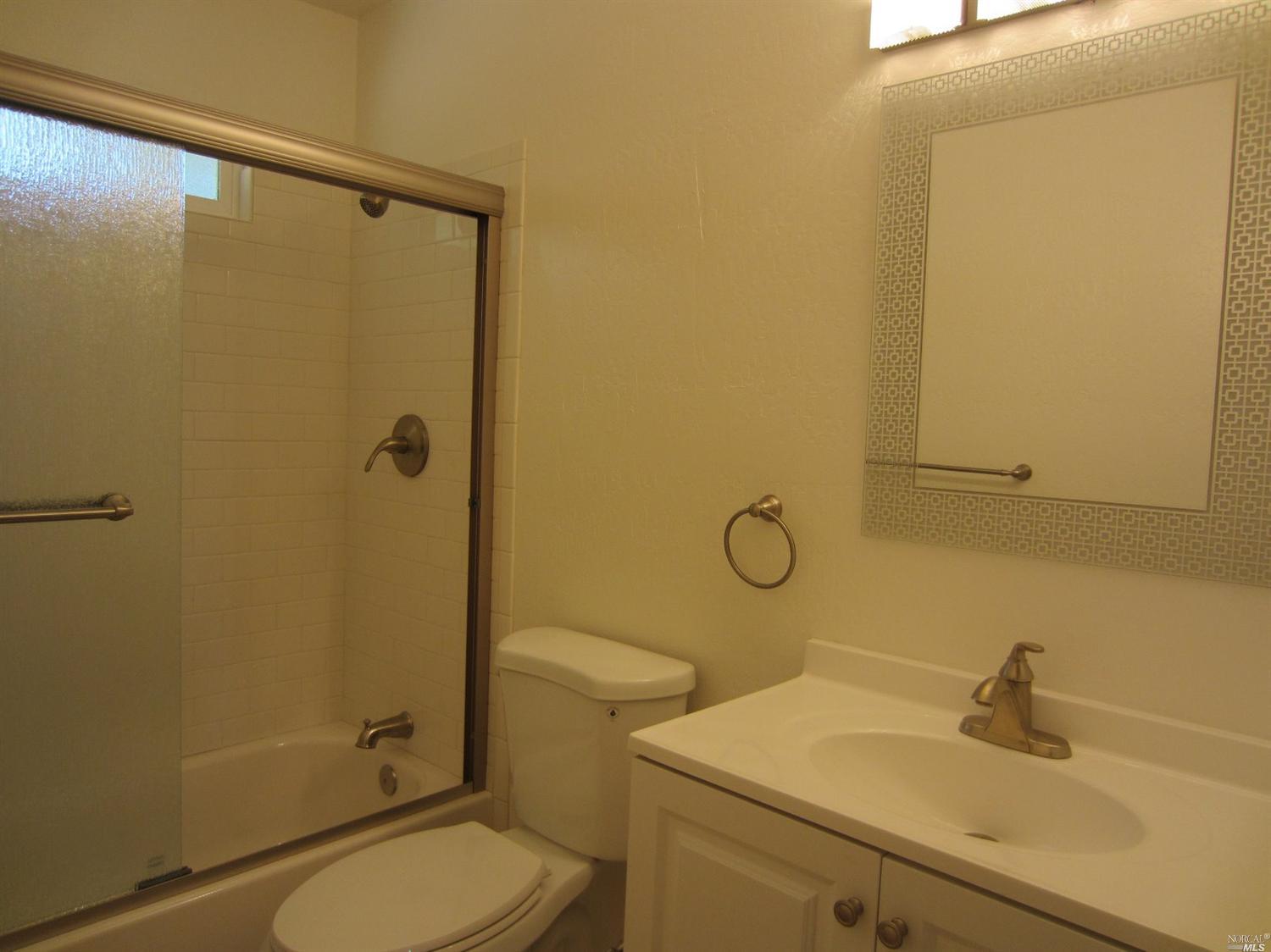 530 Bluebird Dr, Windsor, CA 95492 photo 9