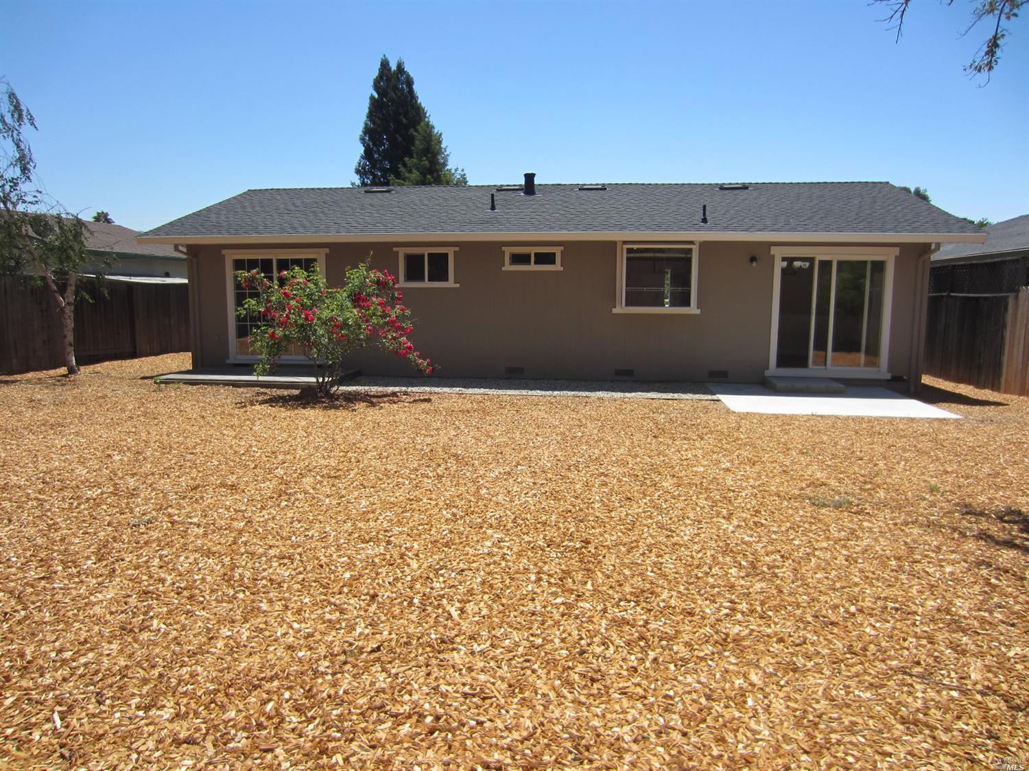 530 Bluebird Dr, Windsor, CA 95492 photo 4