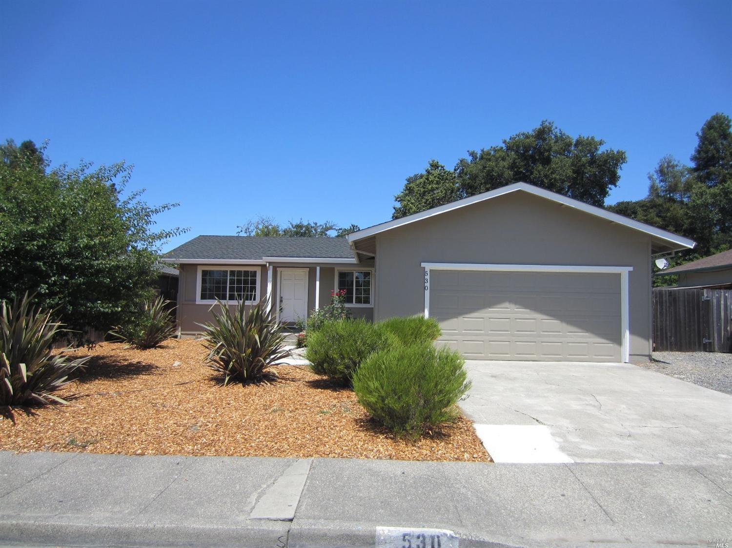 530 Bluebird Dr, Windsor, CA 95492 photo 1