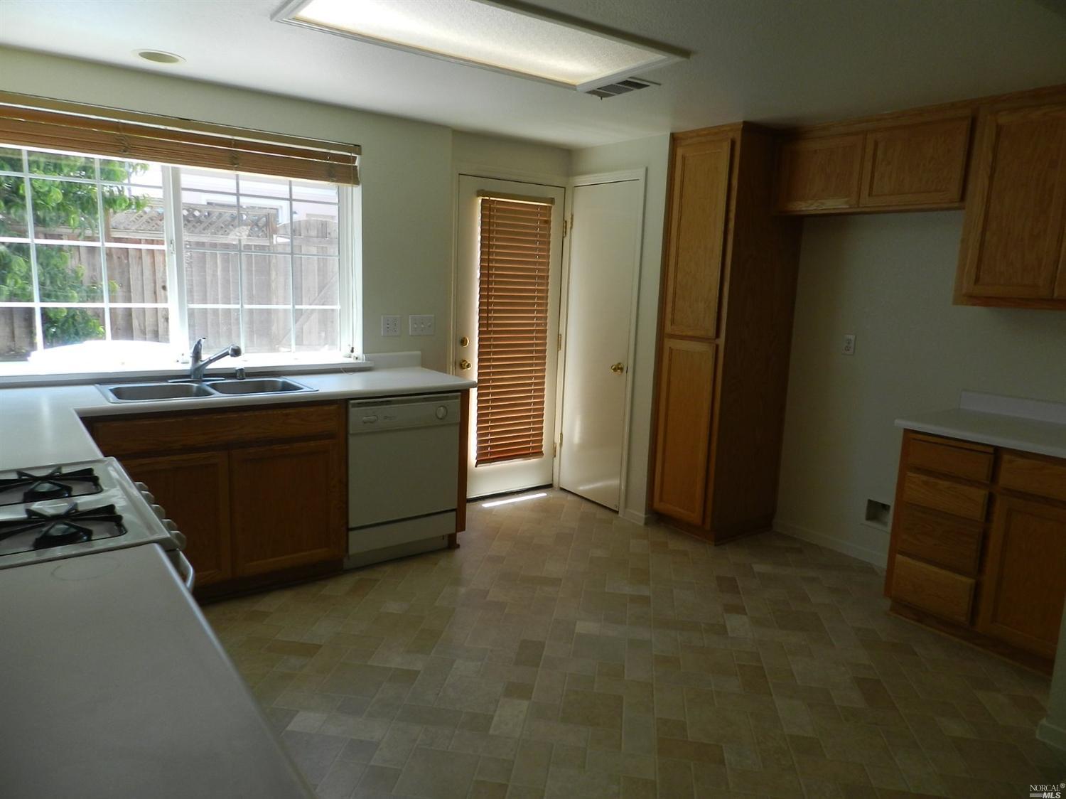 621 Daniels Ave, Vallejo, CA 94590 photo 4