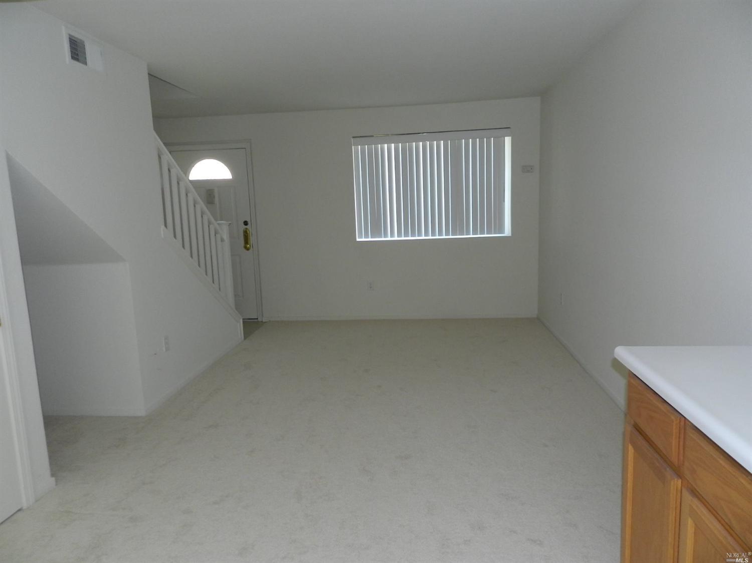 621 Daniels Ave, Vallejo, CA 94590 photo 2