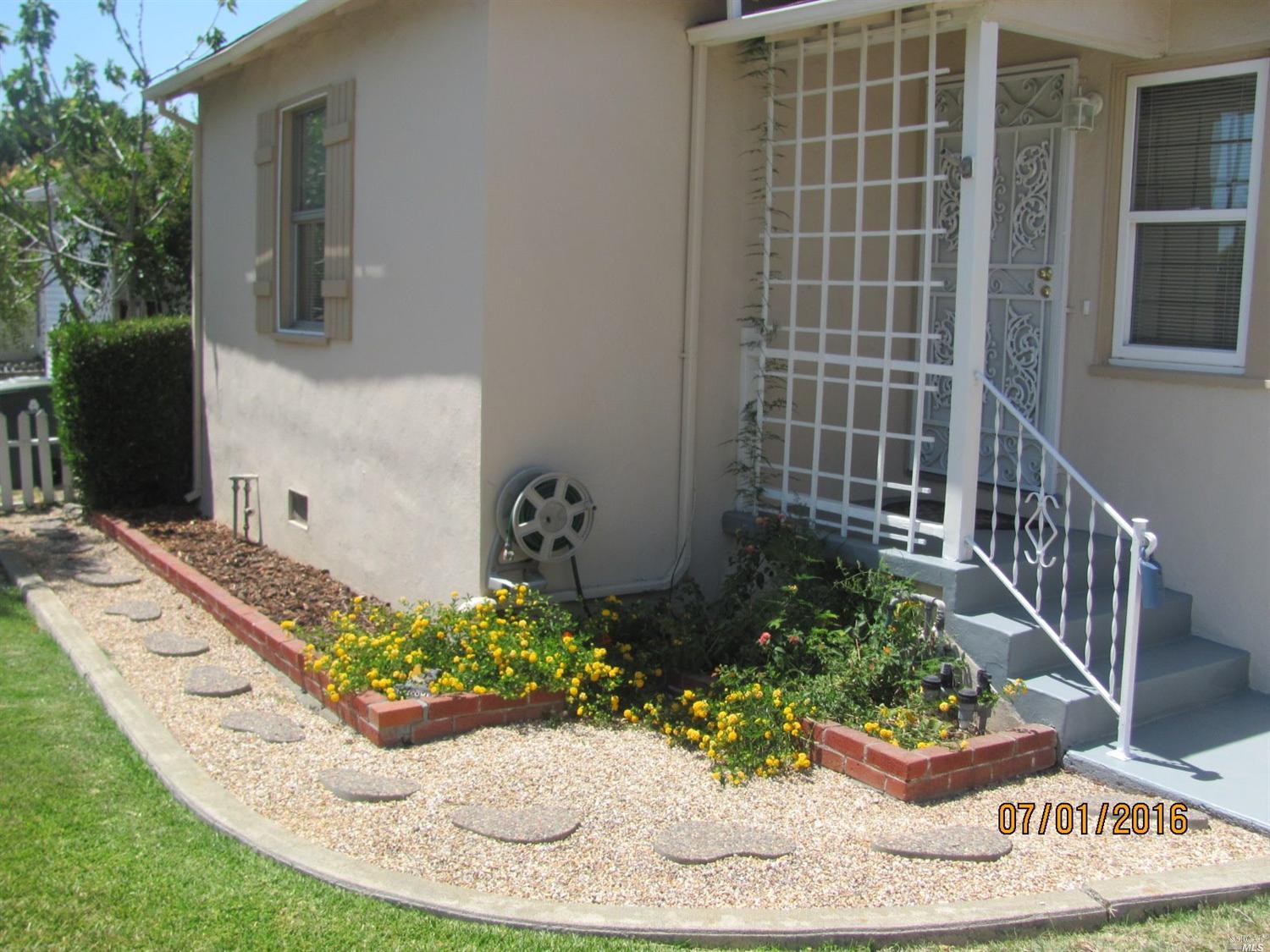 236 Del Mar Ave, Vallejo, CA 94589 photo 2