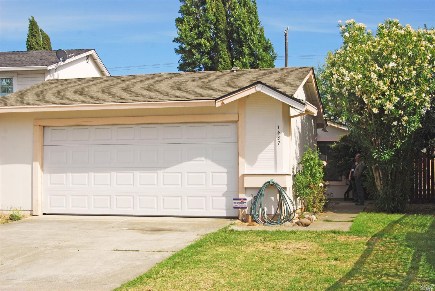 1487 Matthew Dr, Fairfield, CA 94533 photo 1