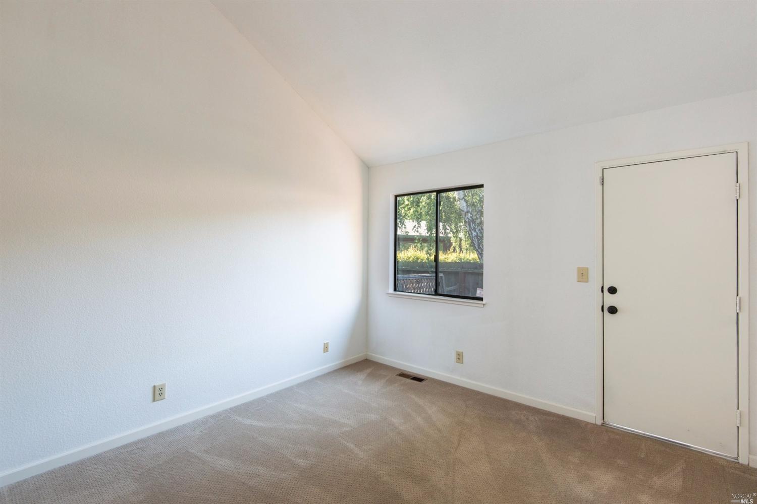 30 Pine Tree Cir, Cotati, CA 94931 photo 5